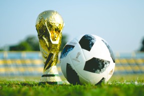 FIFA世界杯2026-惊天爆冷！华裔小将Ming血战三局掀翻世界第一，澳大利亚主场沸腾